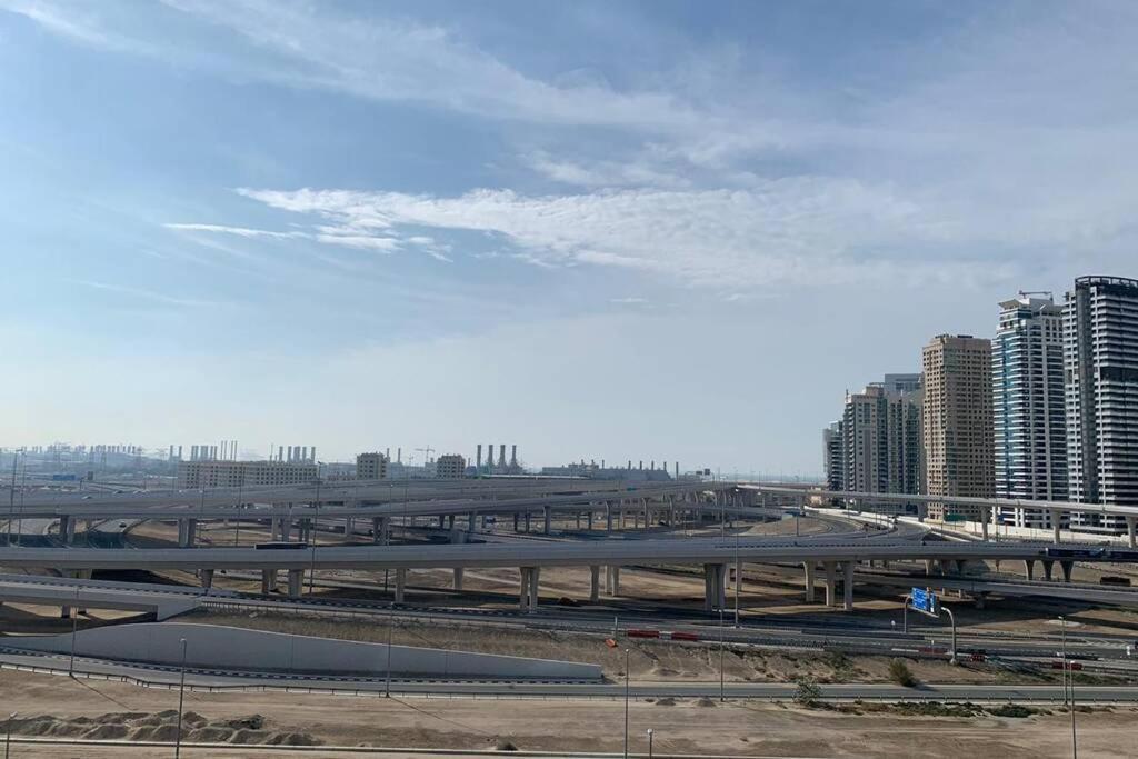 Cozy 2Bhk Near To Dmcc Metro Station -505 Apartment Dubai Bagian luar foto
