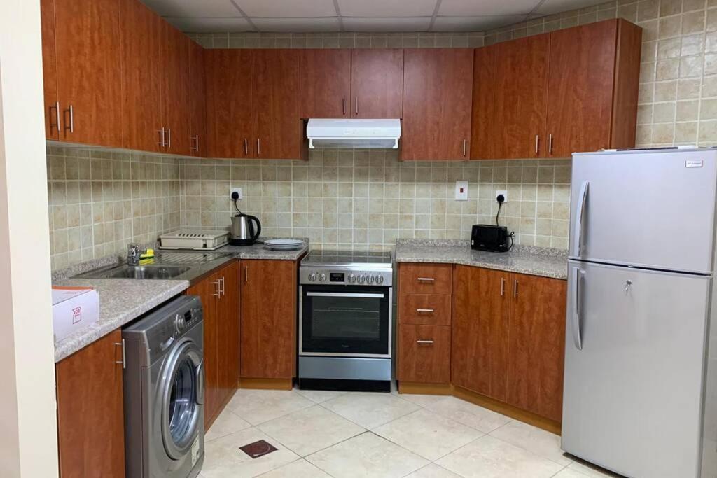 Cozy 2Bhk Near To Dmcc Metro Station -505 Apartment Dubai Bagian luar foto