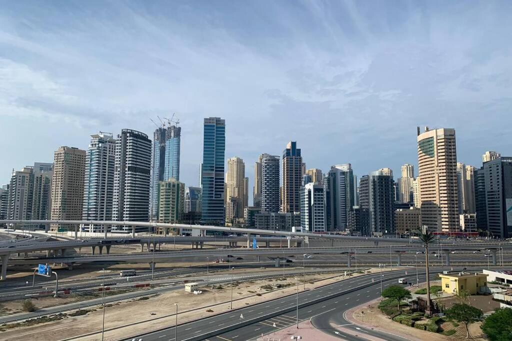 Cozy 2Bhk Near To Dmcc Metro Station -505 Apartment Dubai Bagian luar foto